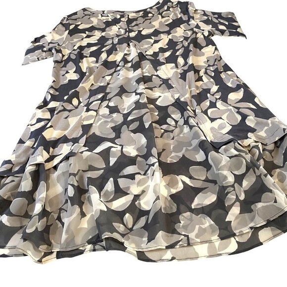 LOGO by Lori Goldstein Tunic with Pockets Sheer Underlay/Hem Gray Floral Size S - Picture 5 of 9